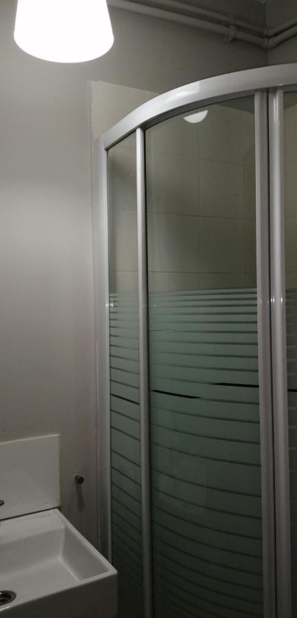 Hostal Oxum Мадрид Экстерьер фото