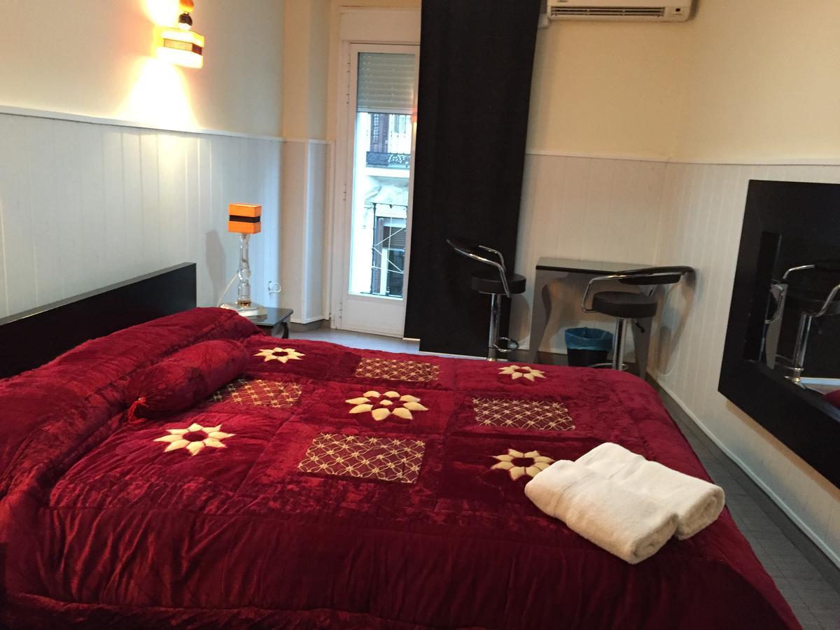 Hostal Oxum Мадрид Экстерьер фото